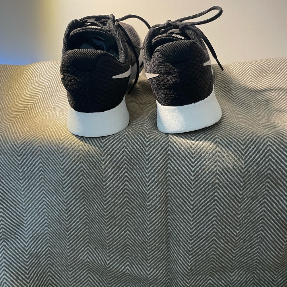 Nike Sneakers - Picture 4 of 5